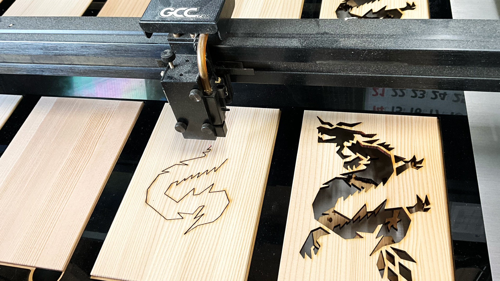 メインビジュアル3